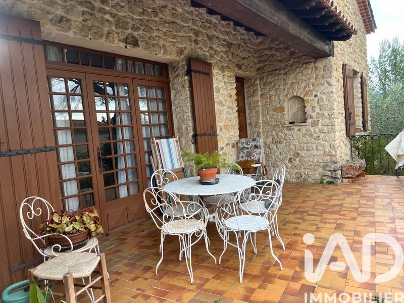 Maison - 184 m² - 7 pièces