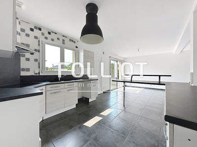 Maison - 104 m² - 5 pièces