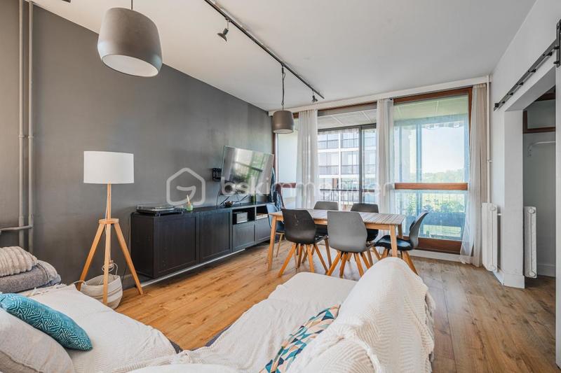 Appartement - 82 m² - 4 pièces