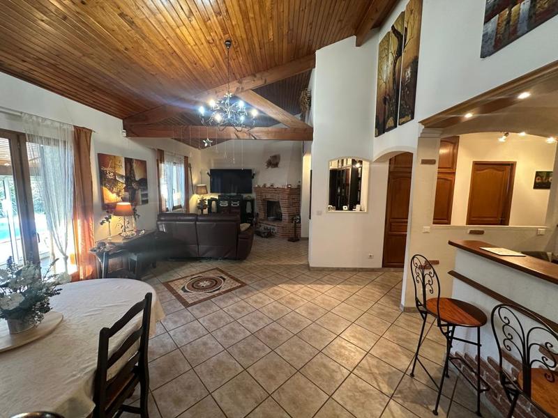 Maison - 192 m² - 6 pièces