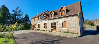 Maison - 196 m² - 8 pièces