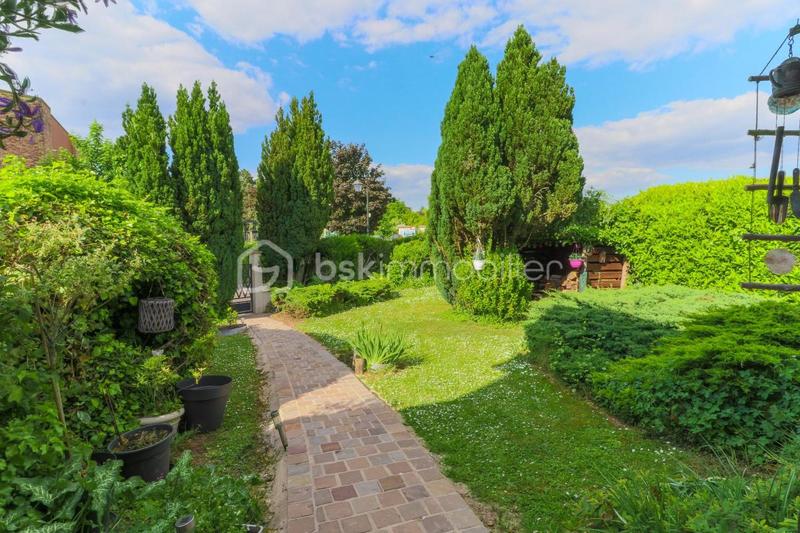 Pavillon - 196 m² - 8 pièces