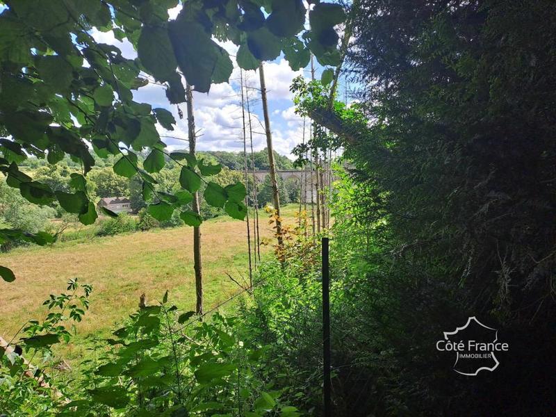 Maison - 250 m² - 7 pièces