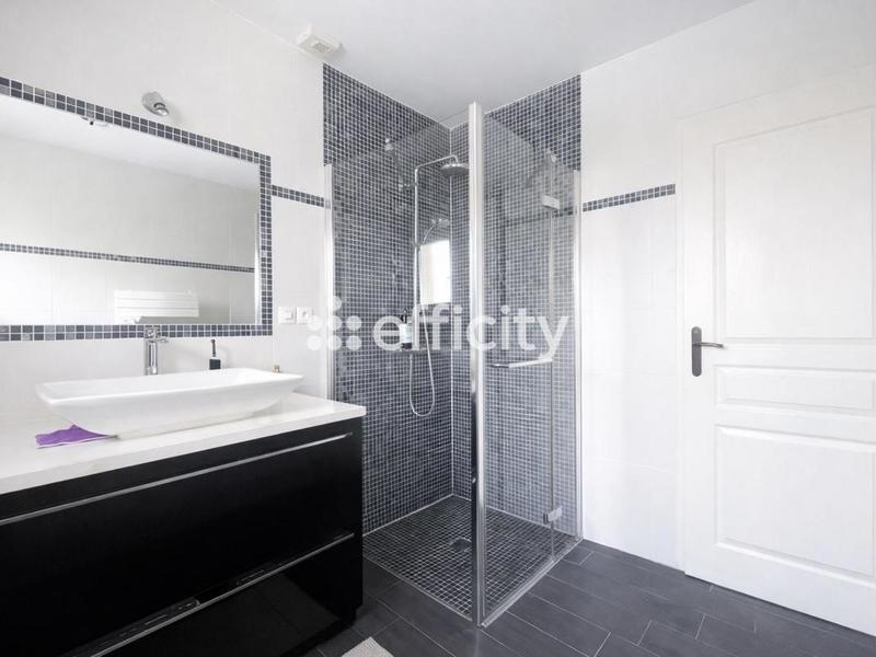 Pavillon - 100 m² - 5 pièces