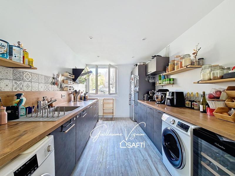 Appartement - 80 m² - 4 pièces