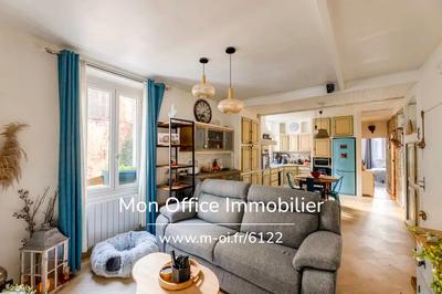Appartement - 94 m² - 5 pièces