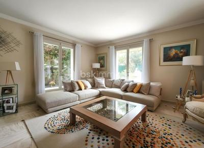 Maison - 154 m² - 8 pièces