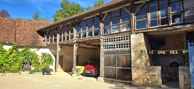 Demeure - 250 m² - 7 pièces