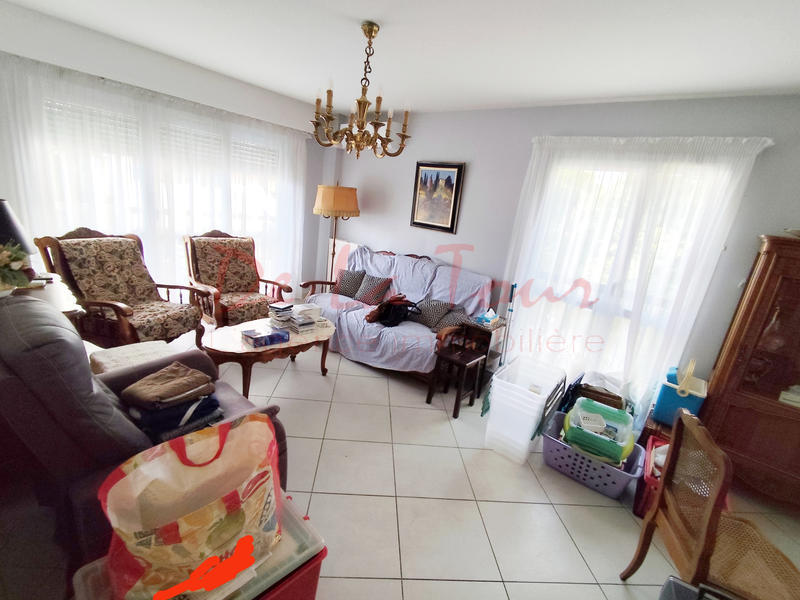 Appartement - 90 m² - 4 pièces