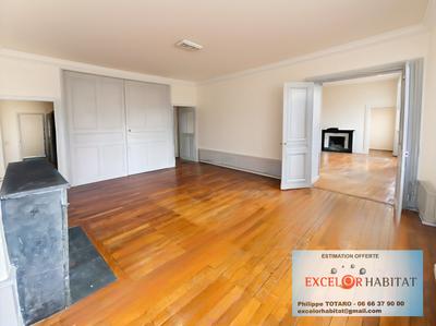 Appartement - 120 m² - 5 pièces