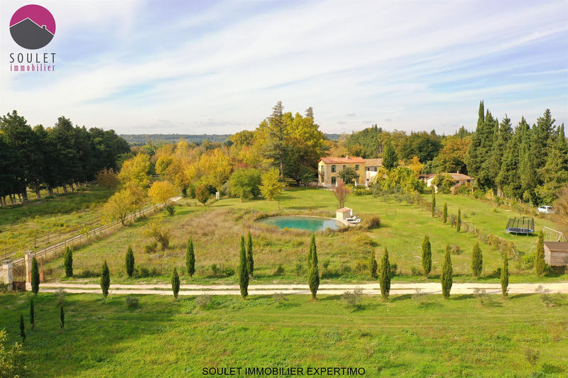 Propriété - 280 m² - 10 pièces