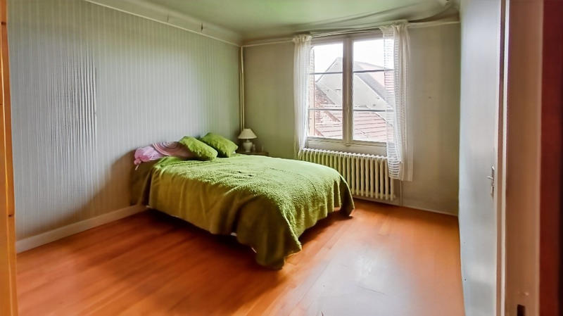 Maison - 95 m² - 5 pièces