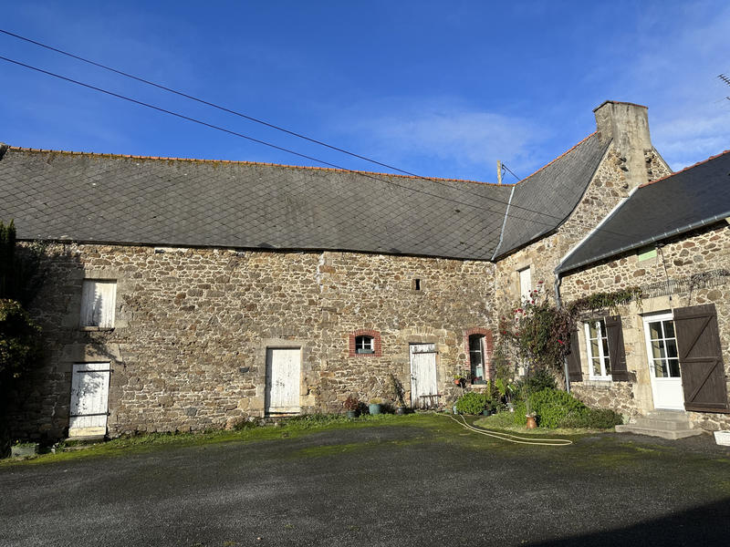 Propriété - 85 m² - 5 pièces