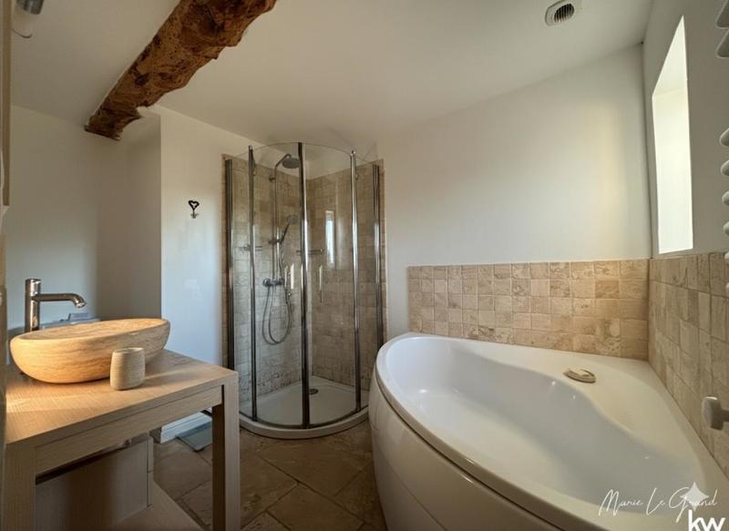 Maison en pierre - 162 m² - 8 pièces