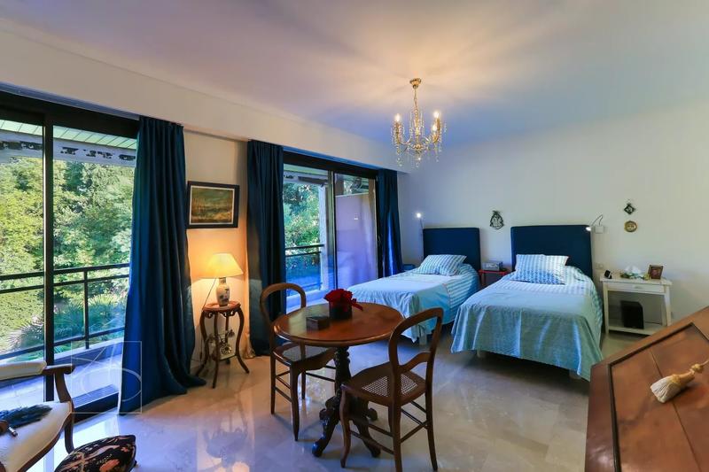 Appartement - 162 m² - 4 pièces