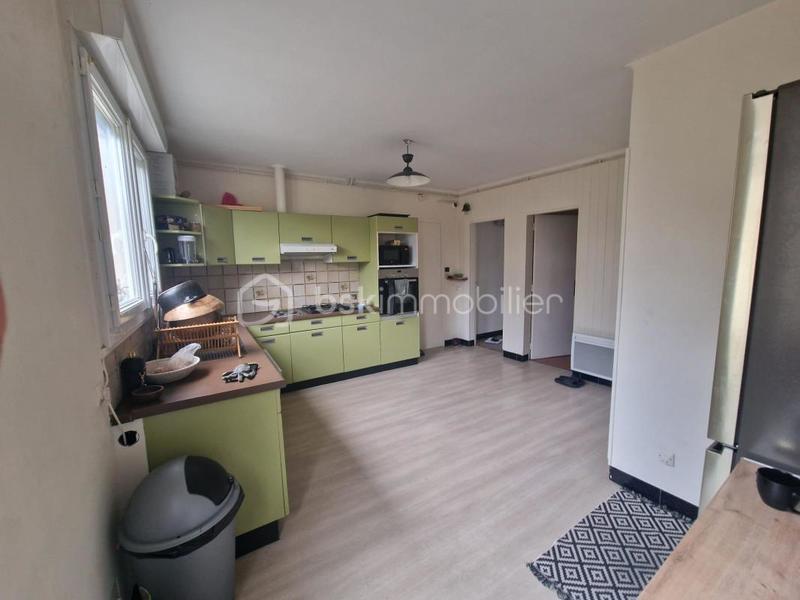 Maison - 271 m² - 9 pièces