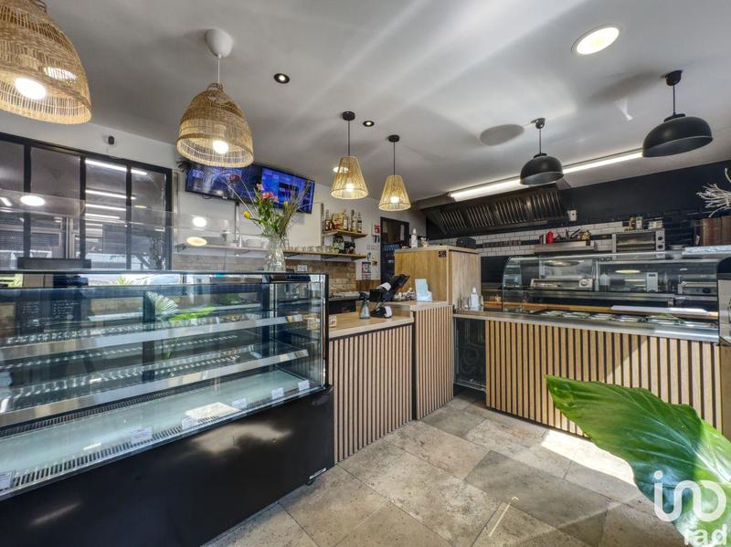 Local commercial - 200 m²