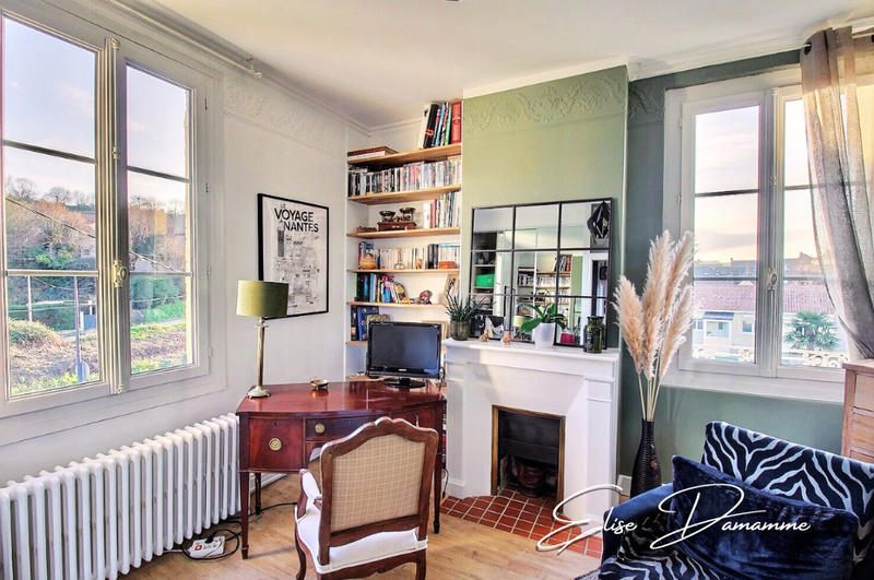 Maison - 203 m² - 7 pièces