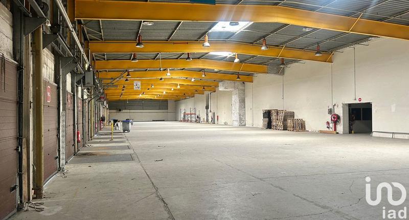 Local commercial - 8 434 m²