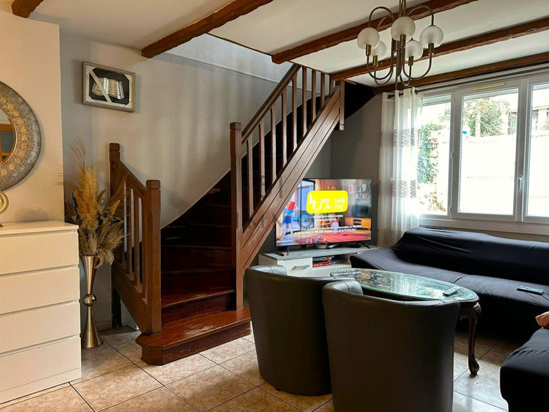 Maison - 102 m² - 4 pièces