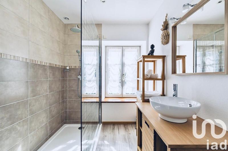 Maison - 469 m² - 12 pièces