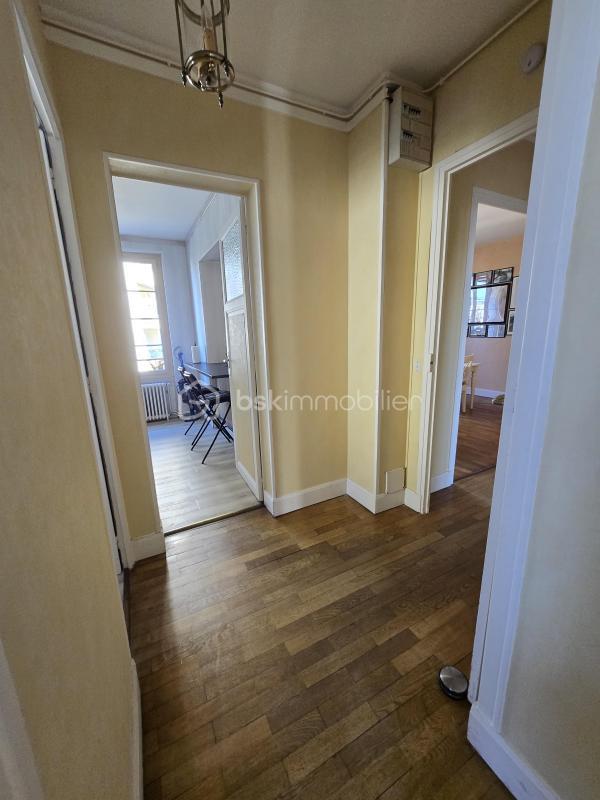 Appartement - 99 m² - 4 pièces