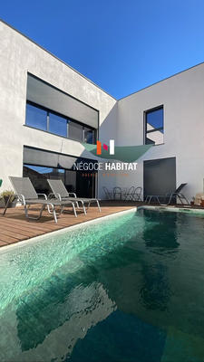 Villa - 182 m² - 7 pièces