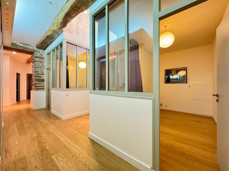 Appartement - 177 m² - 7 pièces