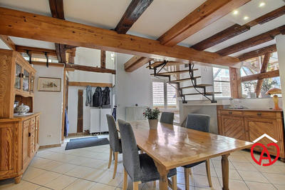 Maison - 181 m² - 8 pièces