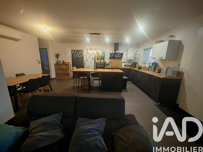 Maison - 93 m² - 4 pièces