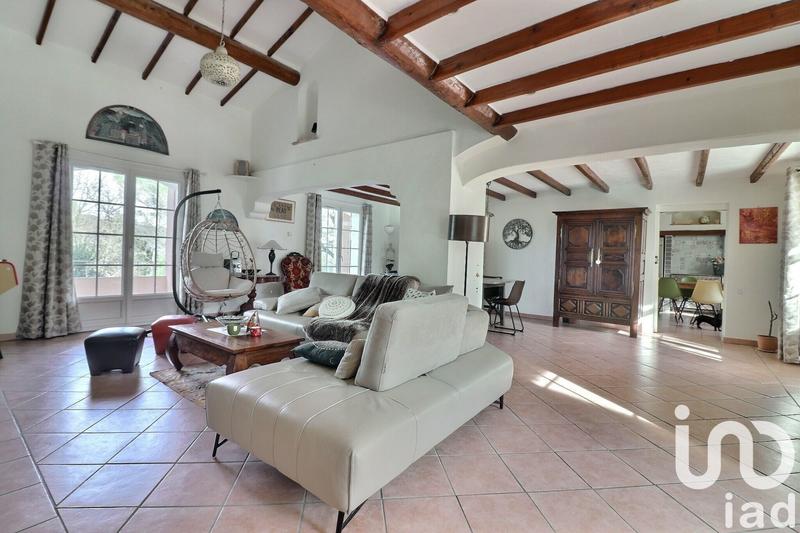 Maison - 216 m² - 6 pièces