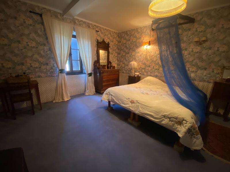 Maison - 270 m² - 7 pièces