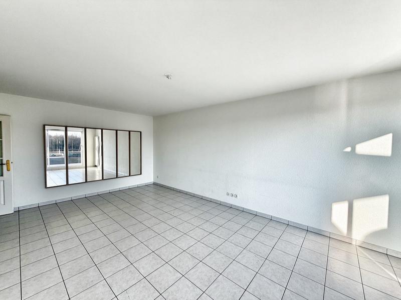 Appartement - 90 m² - 4 pièces