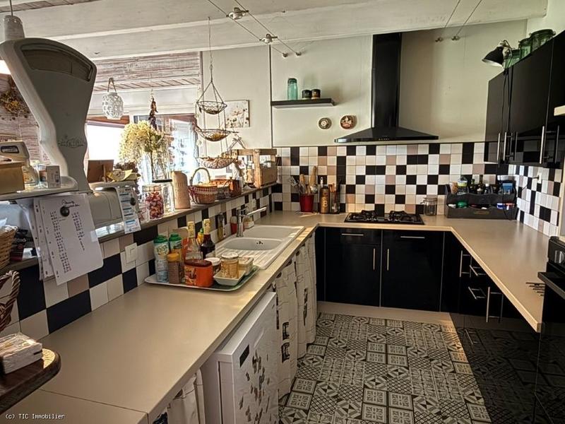 Propriété - 195 m² - 7 pièces