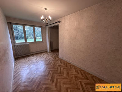 Appartement - 74 m² - 4 pièces