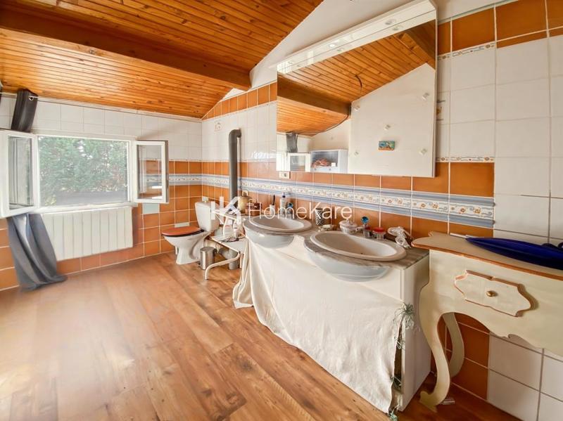 Maison - 200 m² - 5 pièces