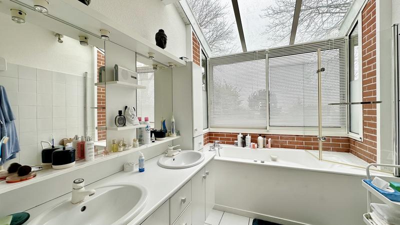 Maison d'architecte - 240 m² - 9 pièces