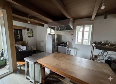 Maison - 85 m² - 3 pièces