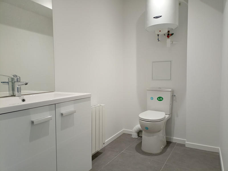 Local commercial - 93 m² - 1 pièce