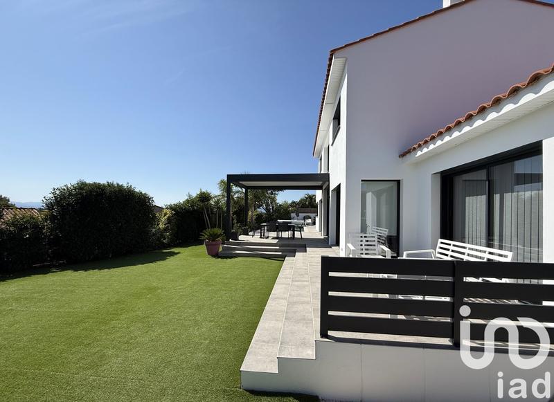 Maison - 219 m² - 5 pièces