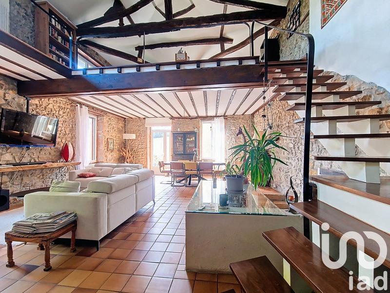 Maison - 327 m² - 9 pièces