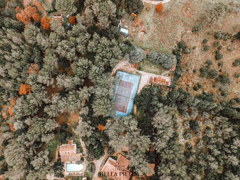 Maison - 351 m² - 15 pièces