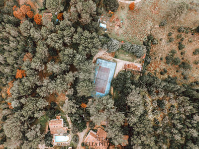 Maison - 351 m² - 15 pièces