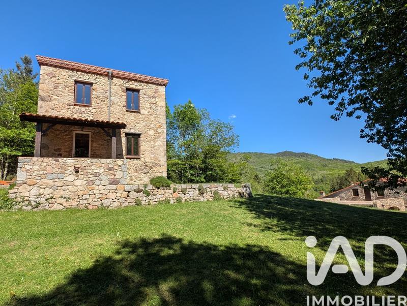 Maison - 195 m² - 8 pièces