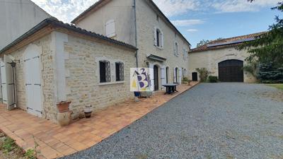 Maison - 221 m² - 9 pièces