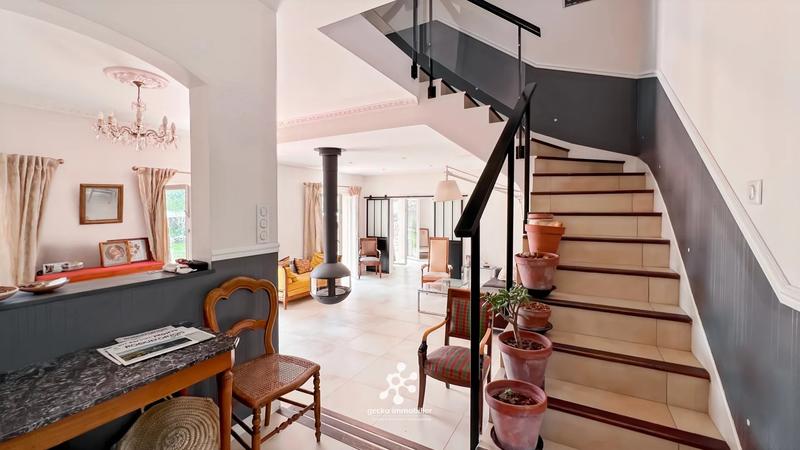 Maison - 147 m² - 6 pièces