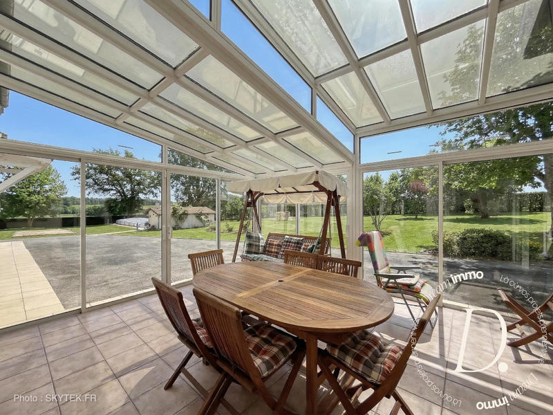 Maison - 280 m² - 6 pièces