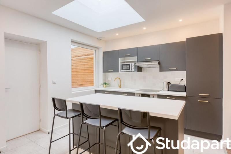 Chambre - 120 m² - 1 pièce