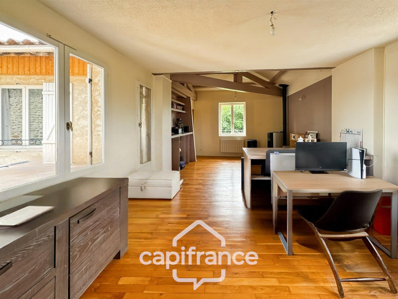 Maison - 197 m² - 9 pièces