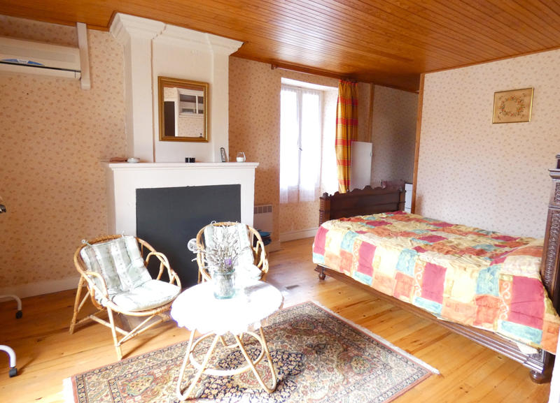 Maison - 245 m² - 7 pièces